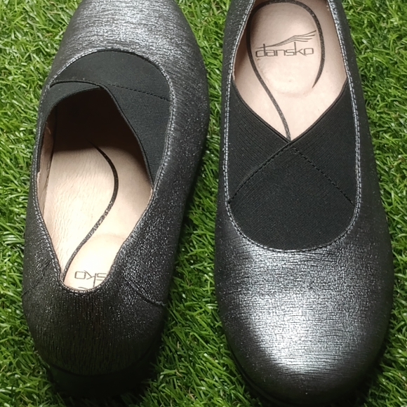 Dansko Ann Pull On / Pewter Metallic size 39 = 8.5 Gently Used - Picture 6 of 9
